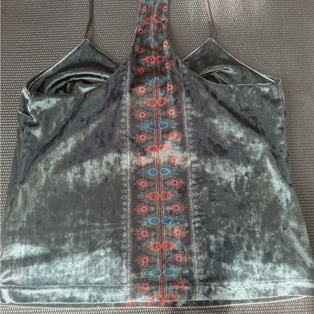 SAM&LAVI Velvet Tank - Picture 2 of 2